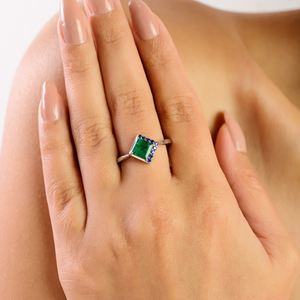 925 Sterling <b>Silver</b> Kite Shape Natural Princess Cut <b>Emerald</b> & Round Cut Blue Sapphire Women's Fine <b>Ring</b> Wholesale Jewelry - Product Image 2