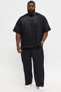 Camiseta de hombre de algodón 100% de alto gramaje con pedrería, corte holgado y extragrande, de secado rápido y ecológica, de fabricante de ropa urbana. - Product Image 3