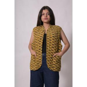 Veste en coton écologique vintage avec col montant et boutons en corne, veste décontractée matelassée pour femmes - Product Image 2