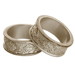 Juego de 2 Anillos para Servilletas, Anillos Decorativos Plateados para Servilletas de Papel, para Fiestas, Cenas y Decoración de Mesa - Product Image 1