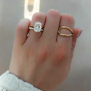 Bague de fiançailles classique en or 14 carats avec diamant de laboratoire certifié IGI de 4 carats, taille coussin, sertie sur 4 griffes, plaqué rhodium, pour femme - Product Image 6