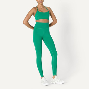 Soutien-gorge de sport élégant vert émeraude sans coutures, à maintien léger, pour le yoga, la course et le fitness pour femme - Product Image 5