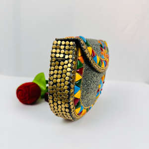 Pochette de soirée pour femme en aluminium plaqué or fait main, style vintage moderne, mosaïque de pierres polies, style antique, pierres en éclats - Product Image 5