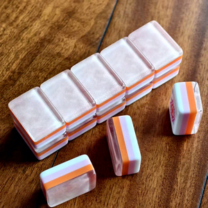 Moderno Juego de Mahjong Americano Portátil de 4 Capas, 160 Piezas de Acrílico de Lujo con Grabado Perlado Rosa, Ecológico - Product Image 2