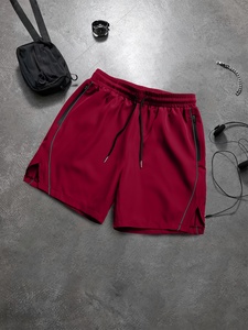 Shorts légers pour hommes, coupe décontractée, conçus pour les aventures en saison chaude, usage quotidien et mouvements fluides tout au long de la journée - Product Image 1
