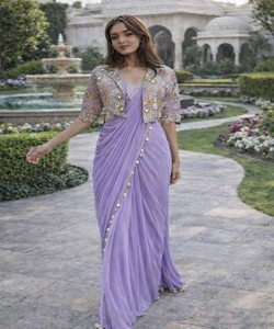 Sari de seda crepé de diseño con encaje, listo para usar, blusa cosida, koti, ropa de fiesta, precio al por mayor, prenda étnica moderna, multicolor - Product Image 2