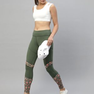 ผ้าพรีเมียมที่ยืดหยุ่นได้ พร้อมดีไซน์เลกกิ้งโยคะสำหรับผู้หญิงที่กระชับรูปร่าง ช่วยเสริมสร้างความมั่นคง เหมาะสำหรับการออกกำลังกายโยคะและกิจวัตรการออกกำลังกายทั่วไป - Product Image 3