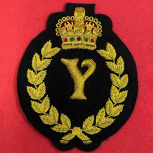 Badges brodés faits main personnalisés en feutre non tissé 3D, à coudre, avec perles et épingle de sûreté pour vêtements de mode - Product Image 2