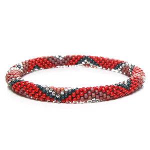 Bracelet d'amitié bohème tendance fait main avec perles de rocaille, design unique de Noël, pierre principale en perle, à porter comme un bracelet jonc - Product Image 1