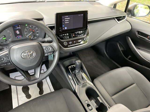 Toyota Corolla Híbrido LE 2024 Usado, Impecable, Tracción Delantera, 4 Puertas, Asientos de Tela, Motor con Transmisión Automática, Bluetooth, ACC, R17, Volante a la Izquierda, Color Oscuro - Product Image 2