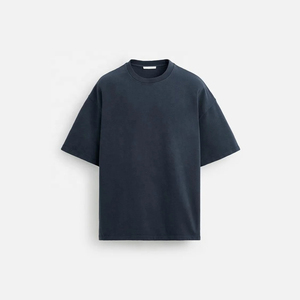 เสื้อยืดโอเวอร์ไซส์ทรงวินเทจ คอเต่า ผ้าถักนิตติ้ง 100% ออร์แกนิคคอตตอน ทรงหลวมไหล่ตก ดีไซน์ทันสมัย - Product Image 5