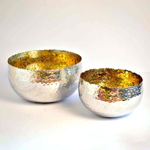 Bol moyen élégant en Kansa pur, finition dorée, style martelé à la main, décoratif, organique, moderne, contemporain, luxueux - Product Image 6
