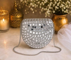 Pochette de soirée élégante en métal argenté rectangulaire, ornée de miroirs et de pierres Kundan, pour mariages et événements festifs - Product Image 4