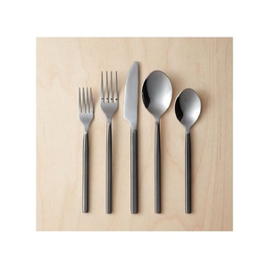 Couverts en métal : un accent exclusif pour un style de vie gastronomique, développé pour refléter les traditions de table sophistiquées et le charme de la maison. - Product Image 5