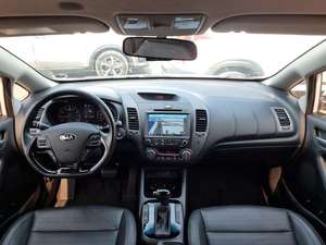K3 Forte 2017 Blanc, Voiture d'occasion économique et durable, berline à essence automatique 5 places, R16 Euro VI - Product Image 3