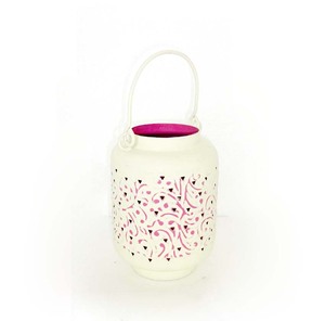 Lanterne cylindrique en métal violet avec motif découpé pour la décoration de la maison - Product Image 2