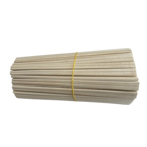 Palillos de madera de estilo japonés para una experiencia gastronómica tradicional - Product Image 3