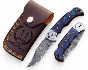 Cuchillo Plegable de Caza Profesional de Acero de Damasco Forjado a Mano, Hoja con Patrón Trenzado, Cuchillo Táctico de Bolsillo con Mango de Madera, OEM 56-58HRC - Product Image 1
