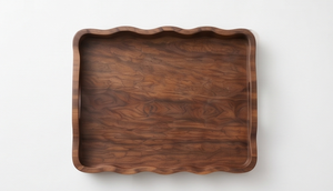 Plateau de service en bois à motif festonné unique, plateau en bois de mangue foncé avec bords ondulés et poignée latérale ergonomique intégrée - Product Image 5
