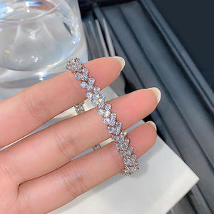 Pulsera de tenis de moissanita VVS premium con plata de ley 925, joyería para mujer, ideal para fiestas y regalos - Product Image 3