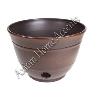 Olla de manguera de jardín de cobre martillado con tapa elegante y resistente a la intemperie para almacenamiento de manguera al aire libre por Axiom Home Accents - Product Image 4