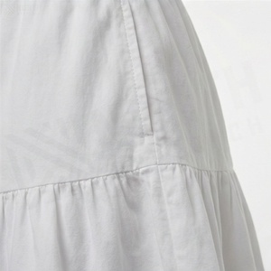 Jupe courte en coton blanc pour femmes, style A, avec volants, taille élastique, design uni, à porter en toutes saisons - Product Image 5