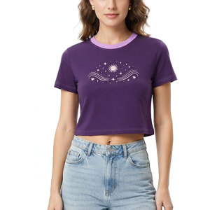 T-shirts courts pour femmes, style streetwear, tissu léger et doux, adaptés au sport, aux tenues décontractées et au style de mode quotidien. - Product Image 1