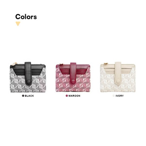 Cartera Corta Vintage de Cuero Sintético Premium con Patrón Grabado para Mujer, Cierre Magnético, Protección RFID, Forro de Satén - Product Image 2