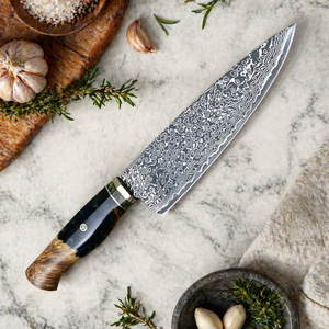 Cuchillo de Chef Hecho a Mano por Edge Master, Acero de Damasco, Mango de Resina y Madera, Funda de Cuero, Hoja de 8-9.9 Pulgadas - Product Image 4