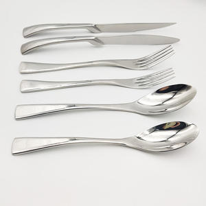 Ensemble de couverts en acier inoxydable durable de qualité alimentaire |   Couverts de fête hygiéniques et résistants à la rouille pour une restauration sûre - Product Image 1