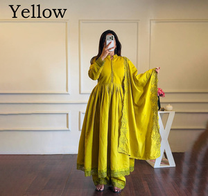 ชุดสูท Georgette Anarkali คุณภาพเยี่ยมสุดฮอสของอินเดียพร้อมชุดทํางานด้ายและเลื่อมสําหรับเด็กผู้หญิงในราคาขายส่ง - Product Image 1