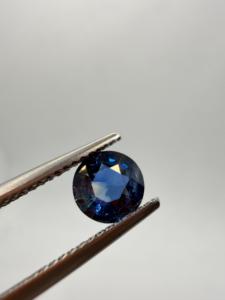 Zafiro Azul Real Natural de 6MM, Gema Suelta Redonda de 1.05CT, Origen Ceilán, para Joyería Personalizada, Efecto de Color Zehra - Product Image 1
