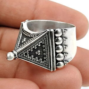 Anillo de diseño piramidal de buena calidad, hecho a mano en plata de ley 925, joyería bohemia para hombres, regalo personalizado para hombres a un precio razonable. - Product Image 4