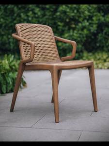 Chaise de salle à manger moderne en teck massif avec assise en rotin, mobilier de luxe pour intérieur et extérieur, restaurant, hôtel, fabricant indonésien - Product Image 1