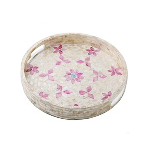 Bandeja de Servir Redonda Moderna Decorativa de Madera Capiz, Color Personalizado, Multifuncional para Mesa de Centro y Cocina, Hecha en Vietnam - Product Image 4