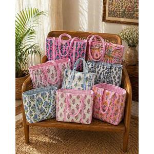 Bolso Tote Bohemio para Uso Diario, Cierre Abierto, Acolchado, de Algodón con Estampado Floral, Hecho a Mano, para Compras, Viajes y Trabajo - Product Image 3