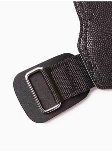 Sangles de poignet de protection pour la musculation en cuir microfibre avec rembourrage épais et logo personnalisé - Product Image 3