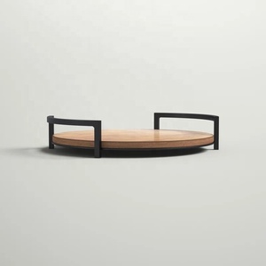 Bandeja Redonda Moderna de Madera Maciza para Almacenamiento y Servicio con Elegantes Asas Metálicas, Diseño de Perfil Bajo, Ideal para Mesa de Centro, Bar y Hogar - Product Image 1