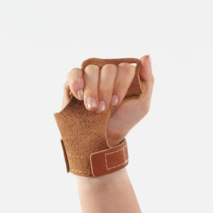 Poignée de maintien en cuir marron avec sangle réglable pour le soutien de la main, l'entraînement des doigts et la musculation de la paume, avec le meilleur service OEM - Product Image 3