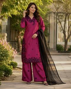 Salwar Kameez Tradicional para Mujer en Rayón Color Granate con Bordado Negro, Largo hasta el Tobillo, Corte Regular, Estilo Indio-Pakistaní, Ropa Casual - Product Image 3