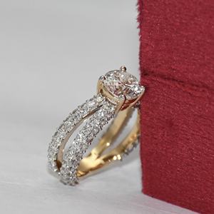 Anillo de Compromiso y Boda VDS de Oro Sólido de 14K con Doble Banda Trenzada y Diamante de Corte Brillante Cultivado en Laboratorio CVD, Certificado IGI, 5.9g - Product Image 3