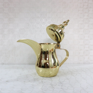 Cafetière Dallah Arabe Artisanale Premium Classique en Acier Inoxydable et Laiton Écologique, Plaqué Laiton Brillant - Product Image 4