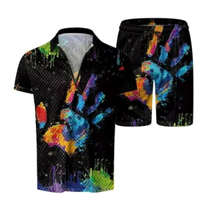Ensemble de vêtements d'été pour hommes, style décontracté tendance, style plage, impression numérique à dégradé de couleurs, 100% polyester, polo à manches courtes et shorts - Product Image 3