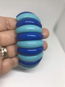 High Quality Customized Women's Handcrafted Resin Fashion Bracelet Color-Strand Model From India - Product Image 3