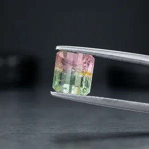 Tourmaline naturelle bicolore pastèque 2,02 carats taille émeraude, pierre libre à facettes avec jeu de couleurs, bijoux en gros d'Afrique - Product Image 6