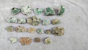 Lote de Minerales Naturales y Hermosos de Apofilita Verde Mixta con Estilbita, Colección de Especímenes de Cristal Premium, Decoración, Set de Regalo - Product Image 3