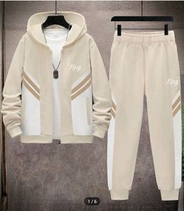 Ensemble de survêtement beige avec sweat à capuche imprimé, pantalon de jogging et sweat-shirt zippé – Tenue de sport décontractée pour garçons - Product Image 3