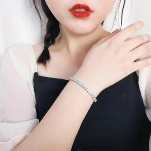 Pulsera de tenis de diamantes de alto contenido de carbono de 4 mm, estilo hip hop, plata de ley S925, con incrustaciones de diamantes, cadena de alta gama con diamantes completos, joyería para hombres y mujeres. - Product Image 4