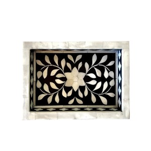 Plateau de service rond indien de haute qualité, fait main, avec des perles nacrées, design marocain, articles pour la maison, Dubaï, Arabie Saoudite - Product Image 3