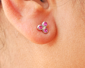 Pendientes de Plata de Ley S925 con Diamantes en Oro Amarillo, Corte Brillante Redondo, Engaste de Bisel, Forma de Flor, Joyería Fina Clásica para Mujer - Product Image 6
